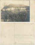 Deutsche Soldaten in Uniform mit Schaufeln 1.WK um 1916